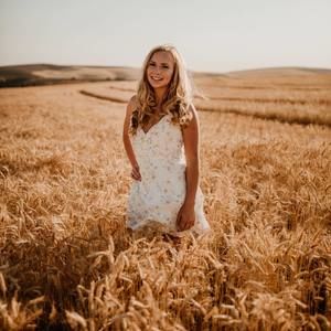 Meet your Posher, Glory faye